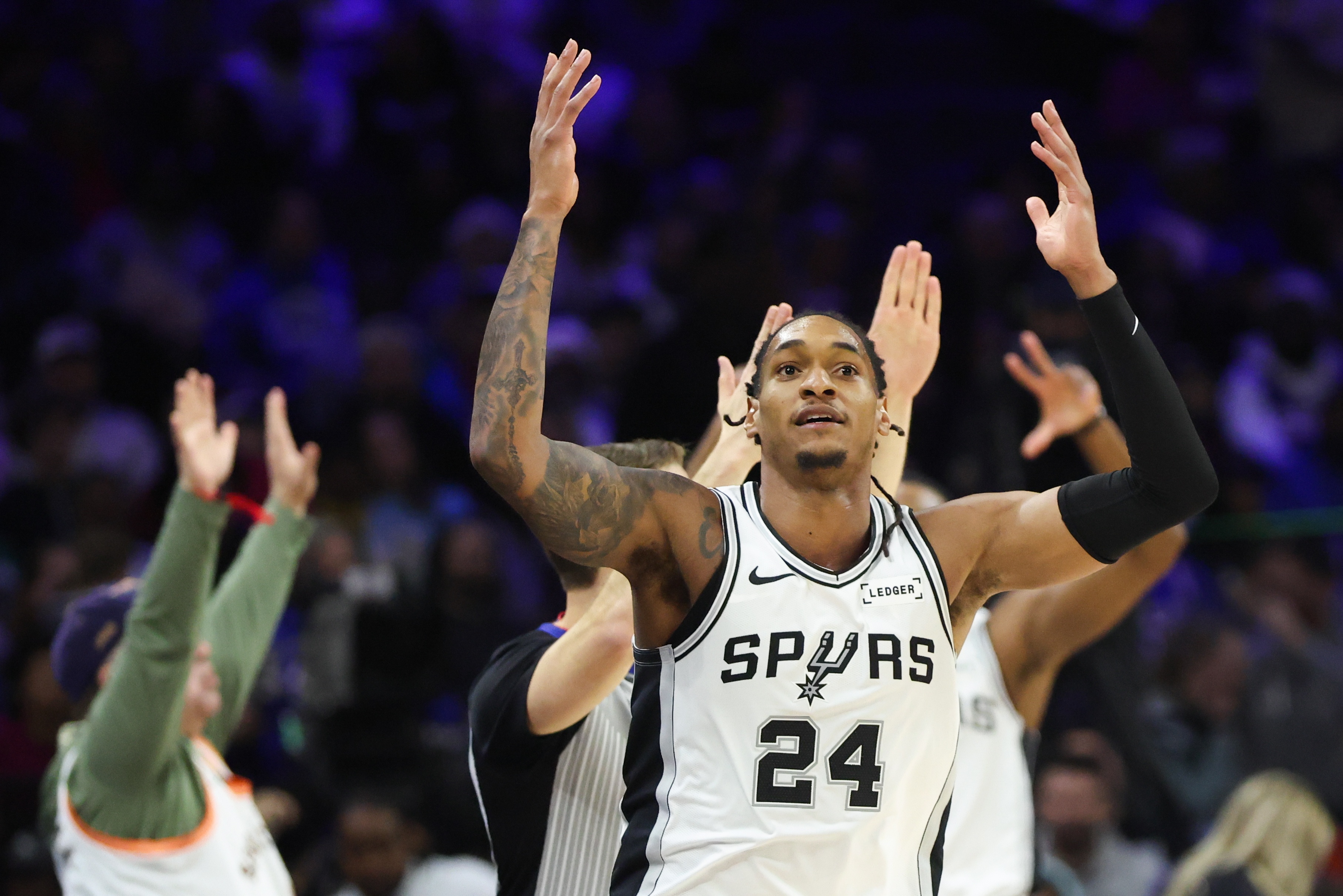 乐鱼体育app官方登录入口-23分钟+43！瓦塞尔本场比赛正负值队史第二 仅次于邓肯的+45