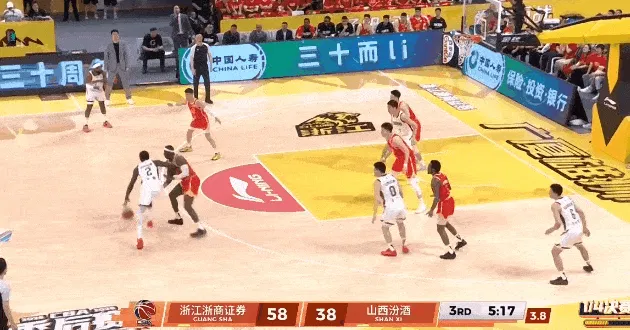 乐鱼APP-张宁还剩1秒接锅高难度三分命中，山西还落后广厦17分